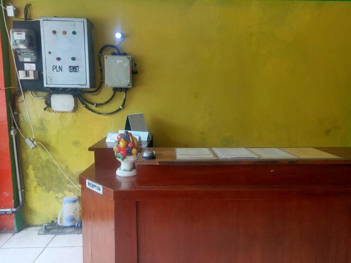 Oyo 90041 Hotel Sinar Lumayan Syariah バリックパパン エクステリア 写真